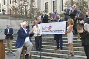 Gov. Justice announces broadband expansion